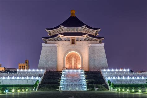 chiang kai-shek memorial hall to taipei 101